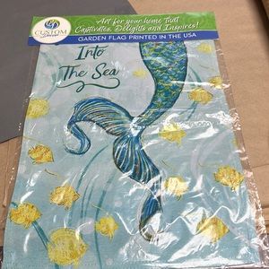NWT CUSTOM DECOR mermaid tail, into the sea, 🧜♀️, 12”x18” garden flag